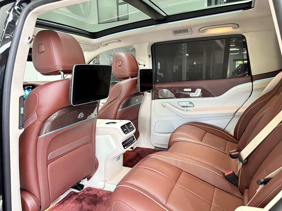 Mercedes-Benz Maybach GLS 2023 car image #18