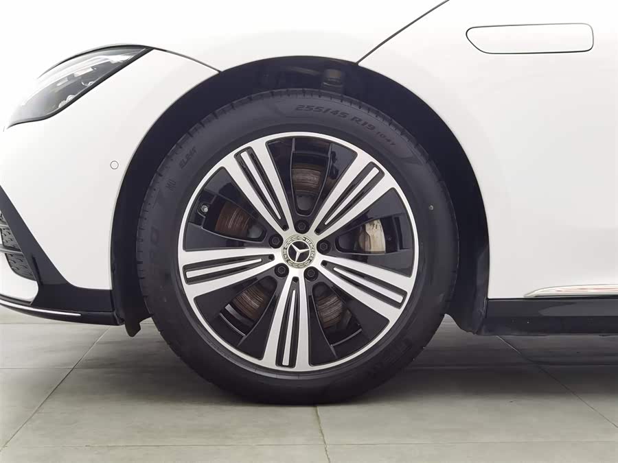 Mercedes-Benz EQE Class 2023 car image #18