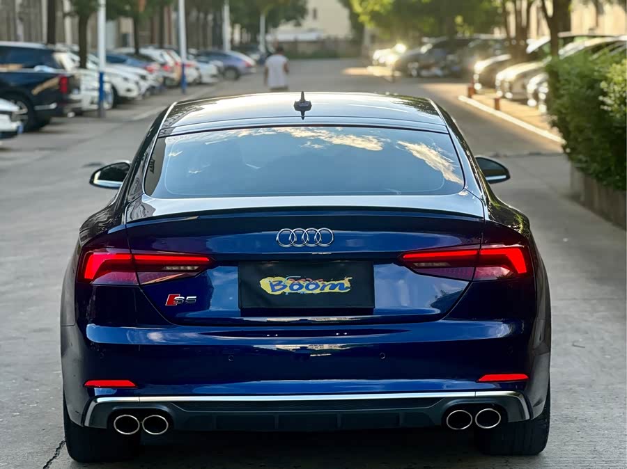 Audi S5 2019 car image #18