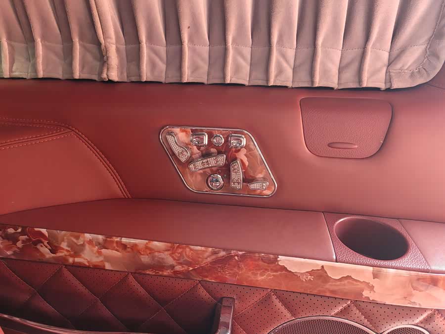 奔驰 唯雅诺 2016 汽车图片 #18