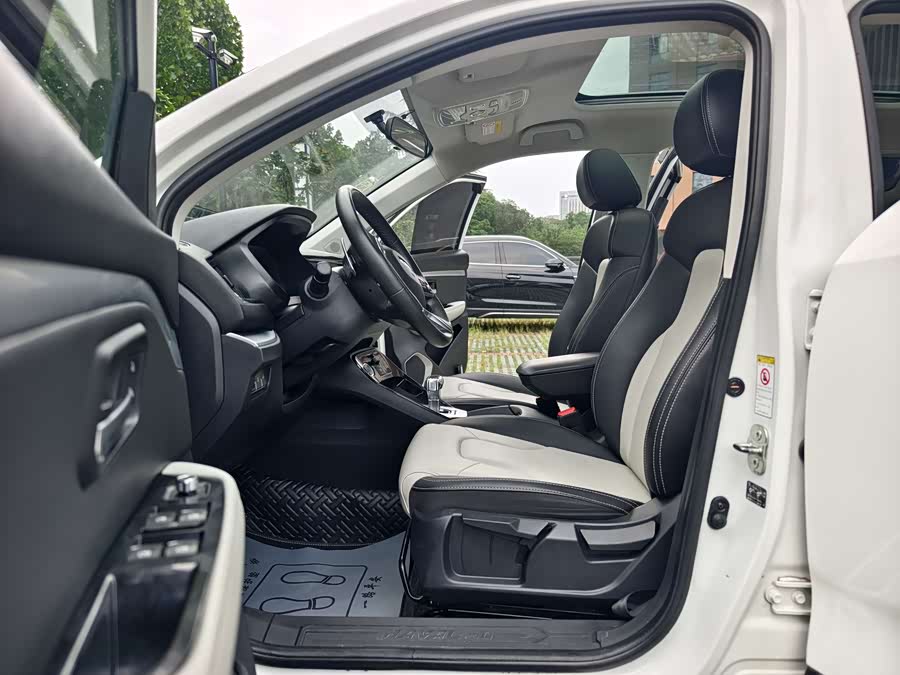 Haval H2s 2018 car image #18