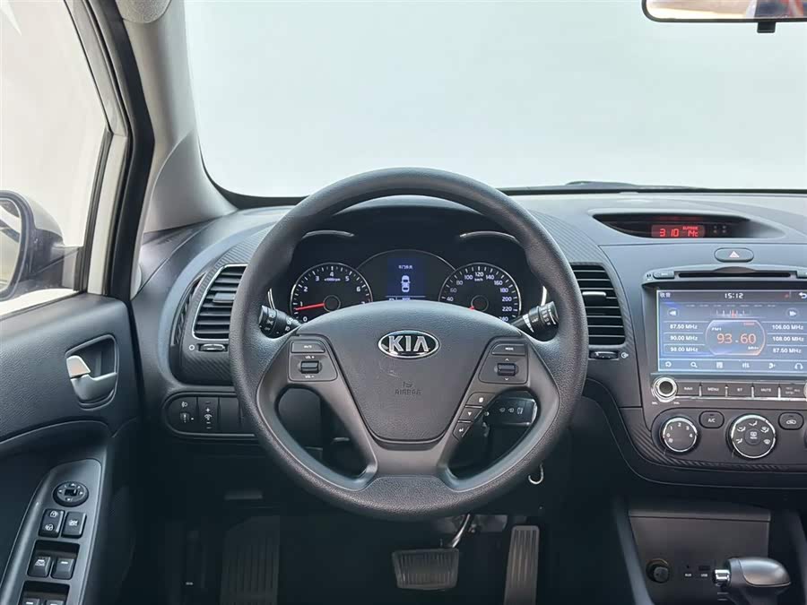 Kia K3 2013 car image #18