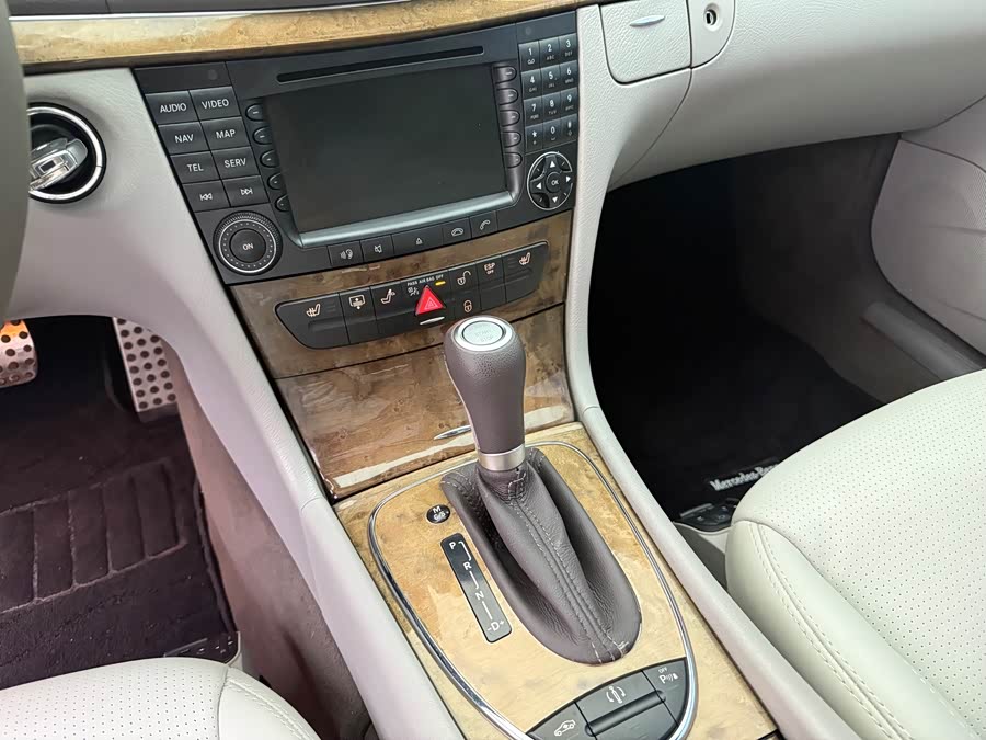 Mercedes-Benz E AMG 2008 immagine di auto #18