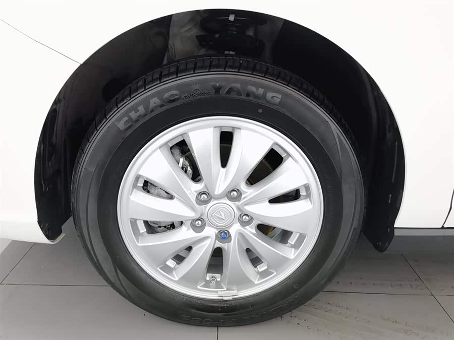 Changan Eado EV 2023 #18 Changan Eado EV 2023 immagine di auto #18