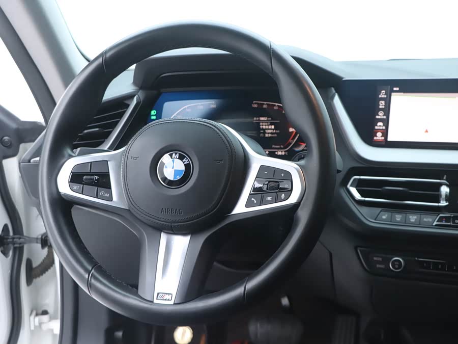 BMW 2 Series (Imported) 2023 #18 BMW 2 Series (Imported) 2023 car image #18