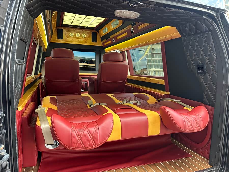 Ford E350 2016 car image #18