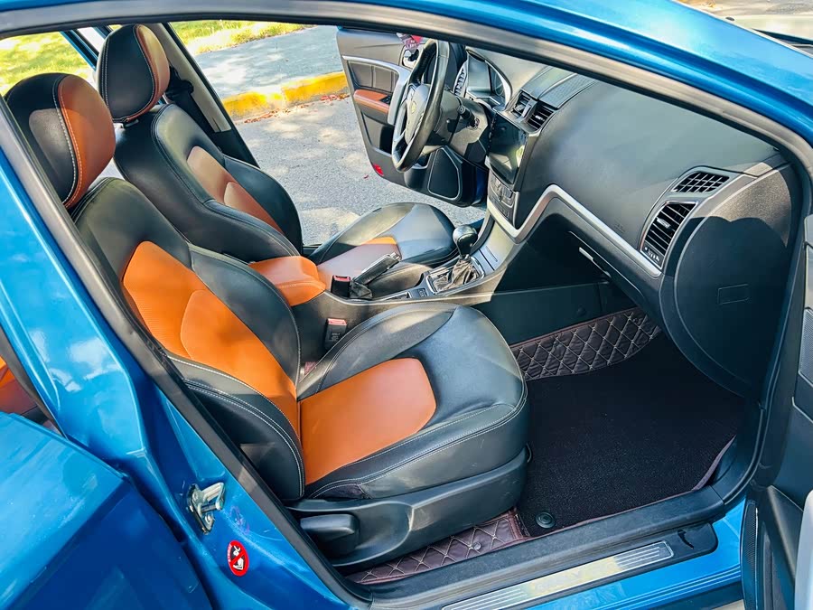 GEELY Emgrand 2015 car image #18