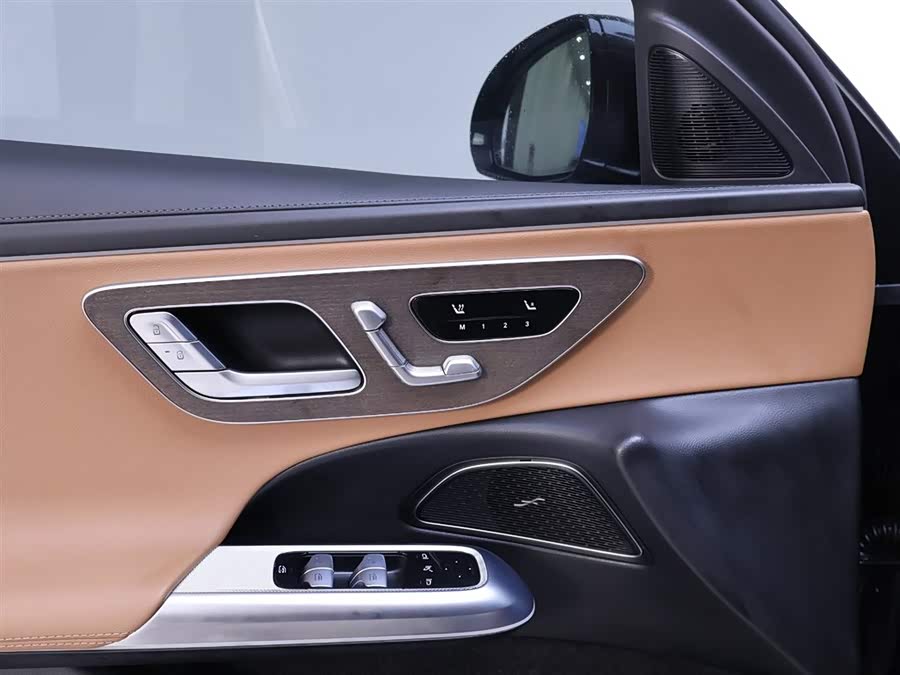 Mercedes-Benz E Class New Energy 2024 car image #18