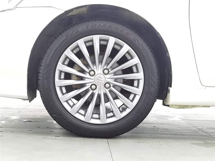 铃木 启悦 2015 汽车图片 #18