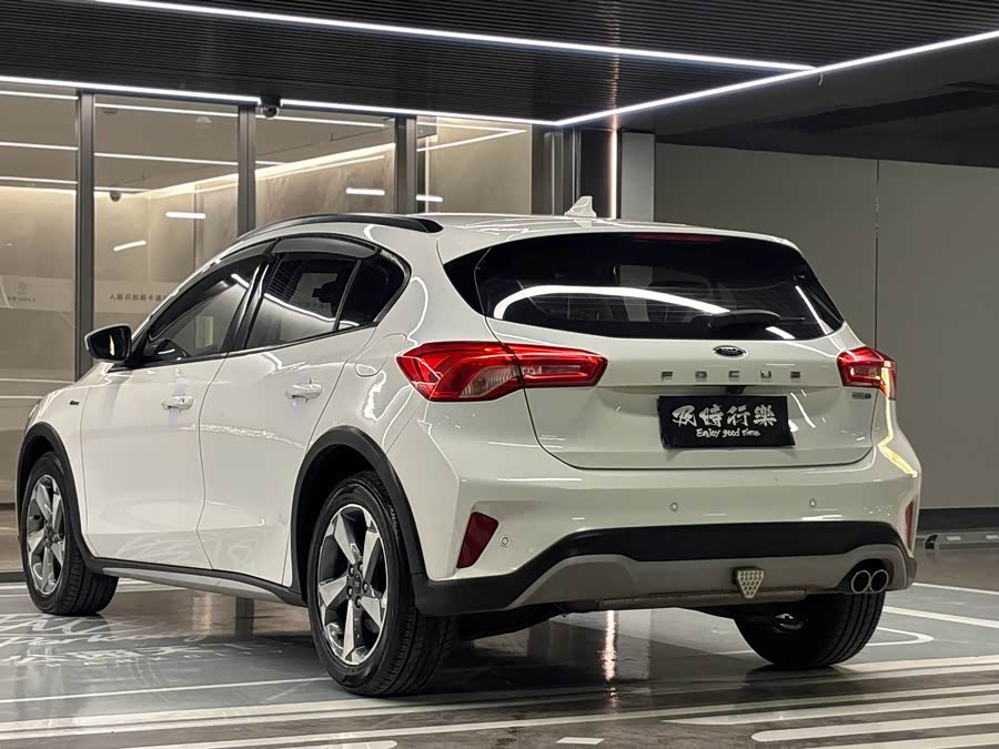 Ford Focus Active 2021 immagine di auto #18