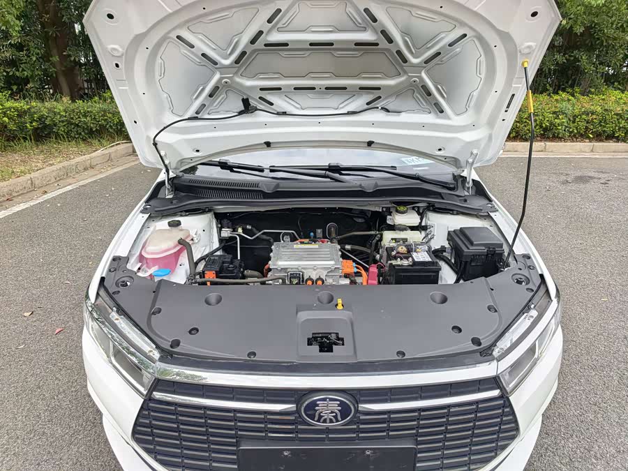 BYD Qin New Energy 2023 car image #18