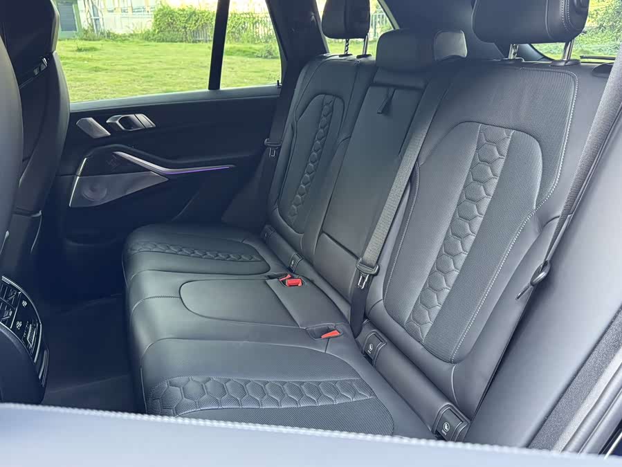 BMW X5 M 2021 car image #18