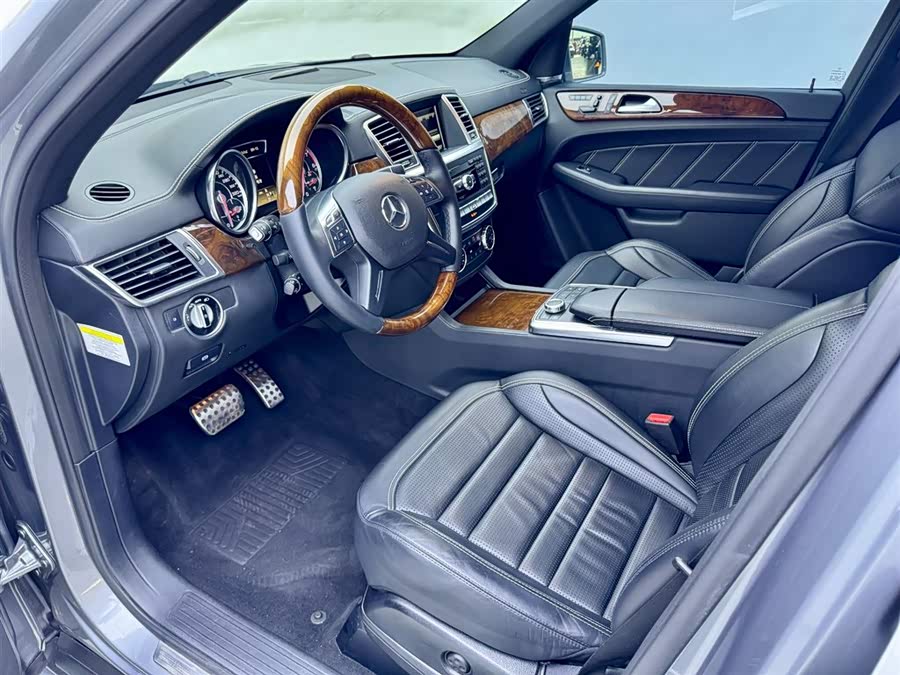 Mercedes-Benz M AMG 2012 صورة سيارة #18