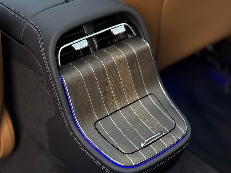 Mercedes-Benz E Class New Energy 2024 car image #18