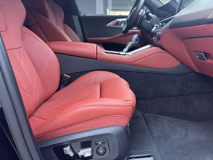 BMW XM 2024 car image #18