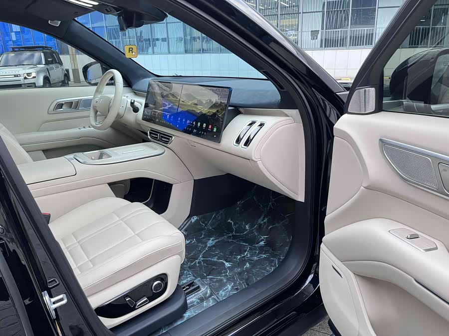 Deepal S09 2025 car image #18