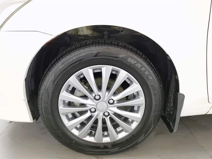 Suzuki Ciaz 2016 изображение автомобиля #18