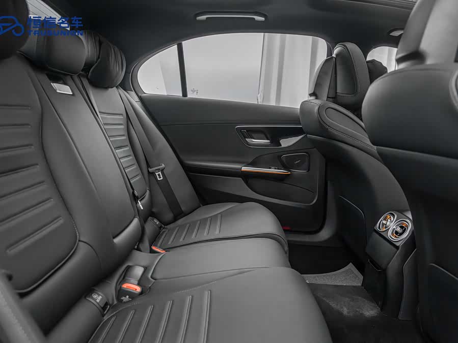 Mercedes-Benz C Class New Energy 2024 صورة سيارة #18