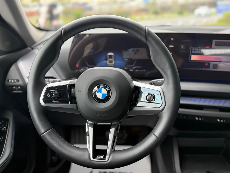 BMW 2 Series 2025 car image #18