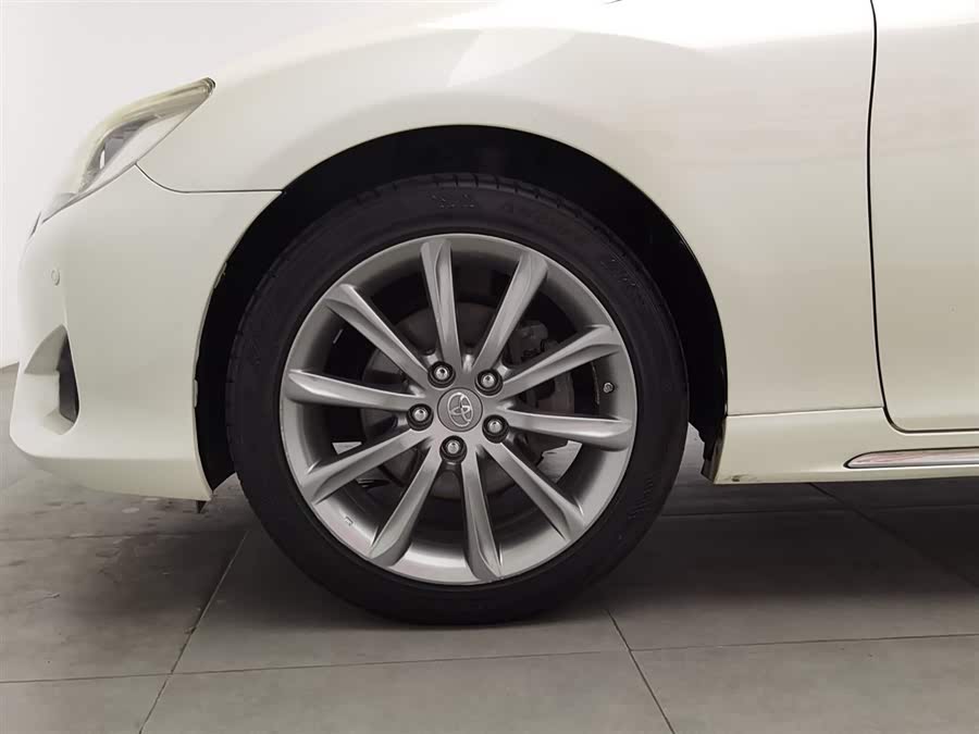 Toyota Reiz 2014 صورة سيارة #18