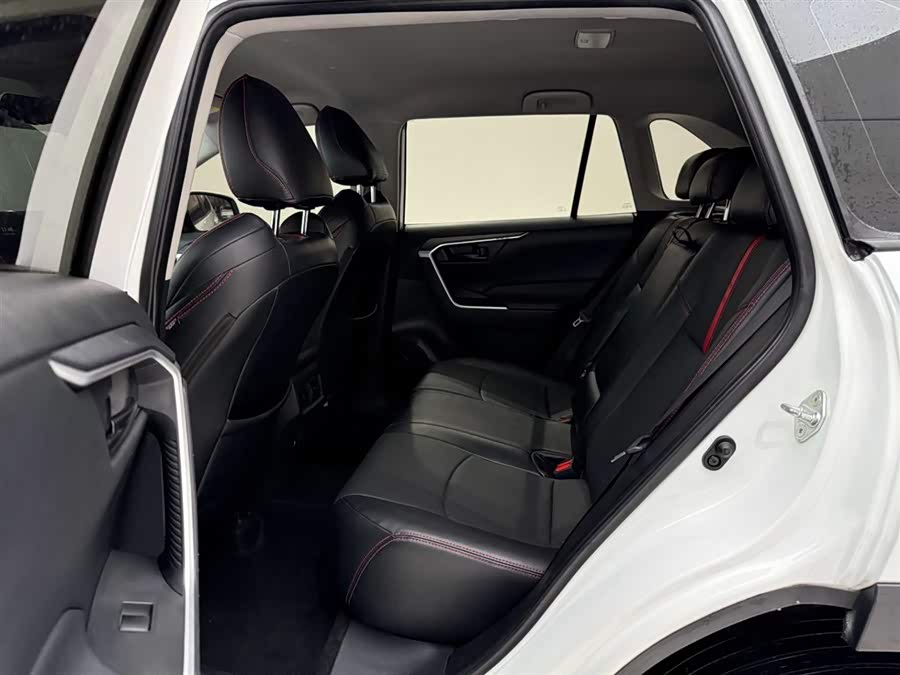 Kia Wildlander 2023 car image #18