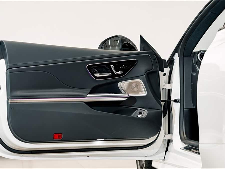 Mercedes-Benz CLE Class 2024 car image #18