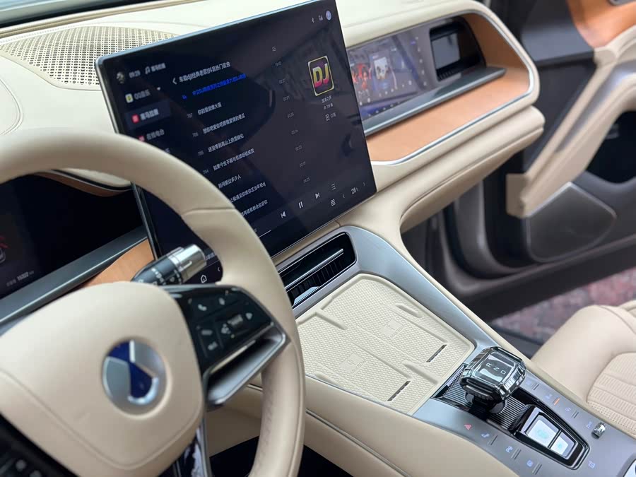 Denza N7 2023 صورة سيارة #18