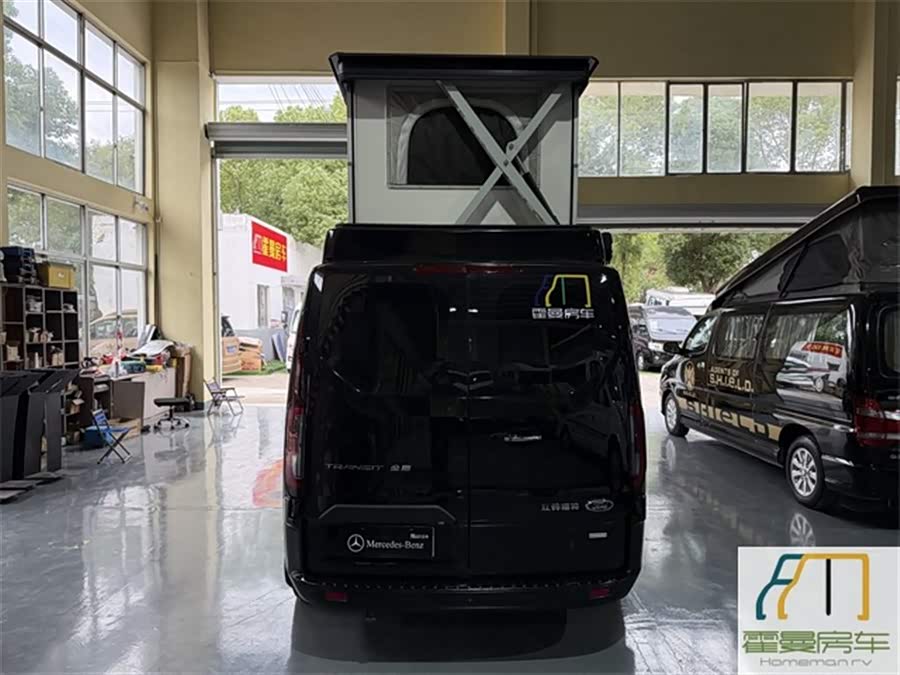 Ford Transit 2023 car image #18