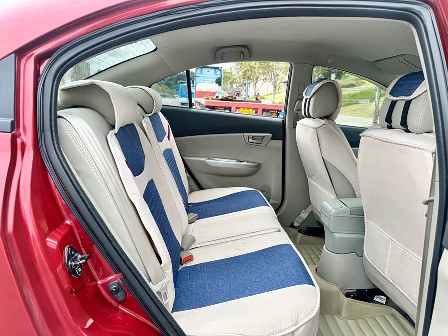 Changan Alsvin V5 2014 car image #18