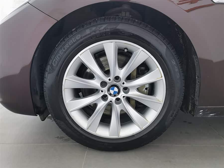 BMW 5 Series GT 2015 #18 BMW 5 Series GT 2015 immagine di auto #18