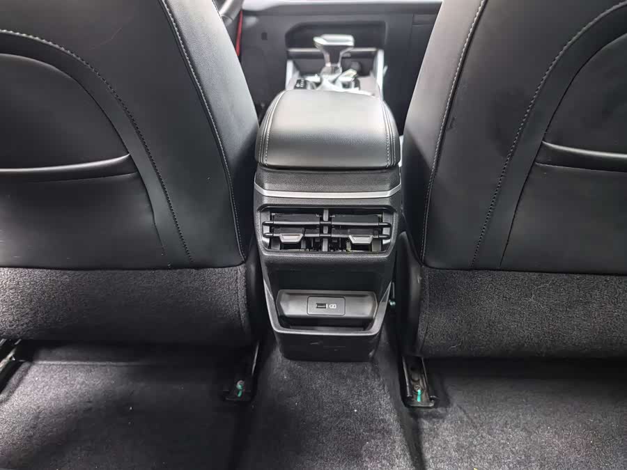 GEELY 2022 car image #18