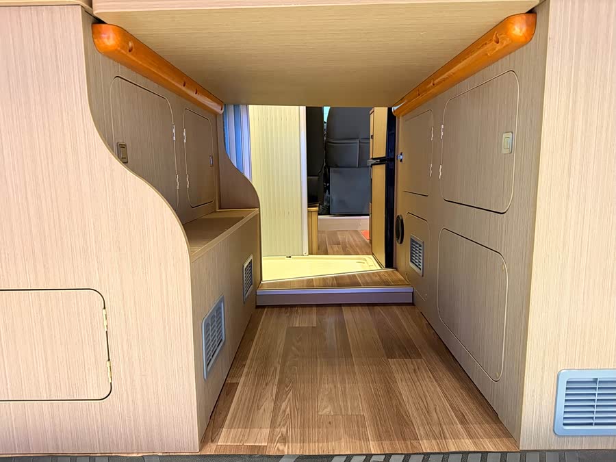 Ford Transit 2021 car image #18