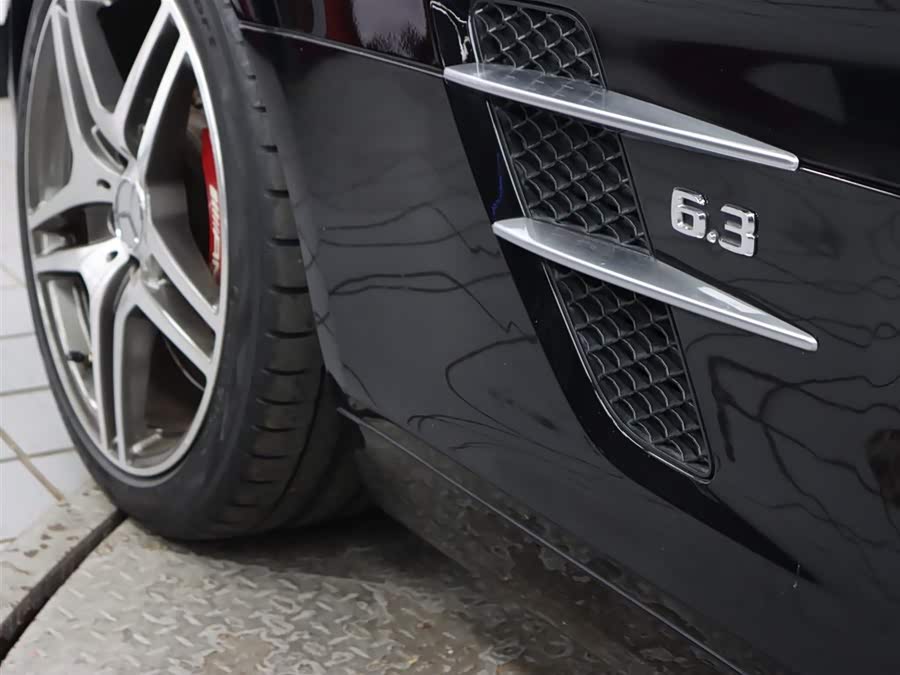 Mercedes-Benz SLS AMG 2015 صورة سيارة #18