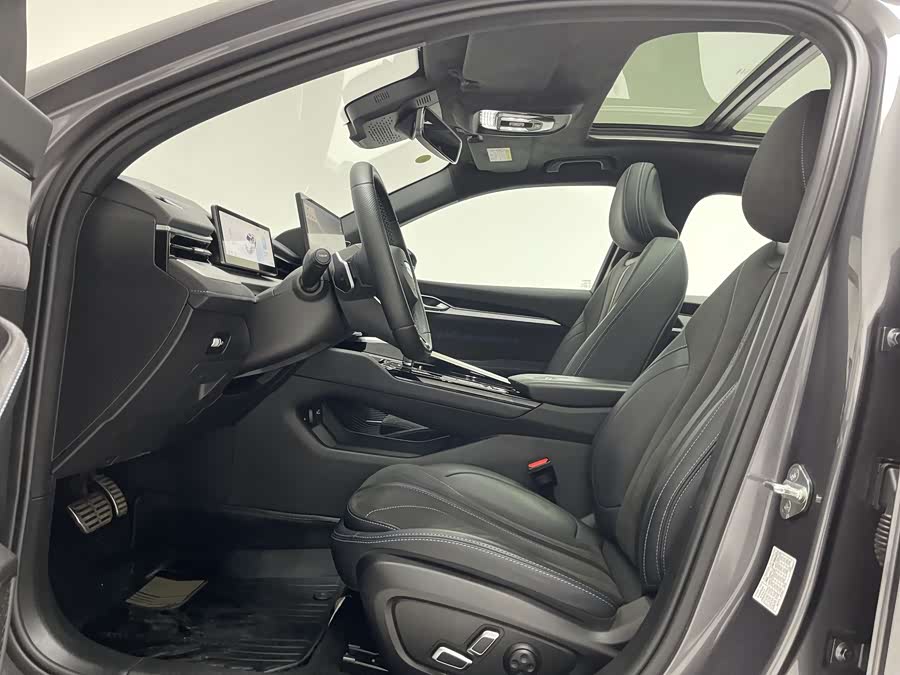 GEELY Monjaro MHEV 2024 car image #18