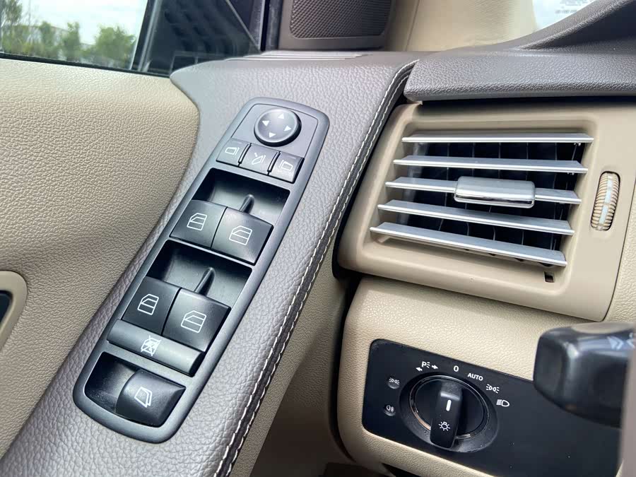 Mercedes-Benz R Class 2013 #18 Mercedes-Benz R Class 2013 car image #18