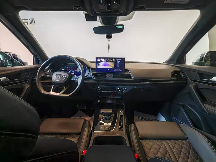 Audi SQ5 2023 imagem de carro #18