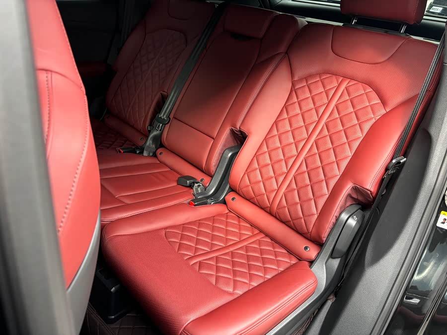 Audi SQ7 2024 изображение автомобиля #18