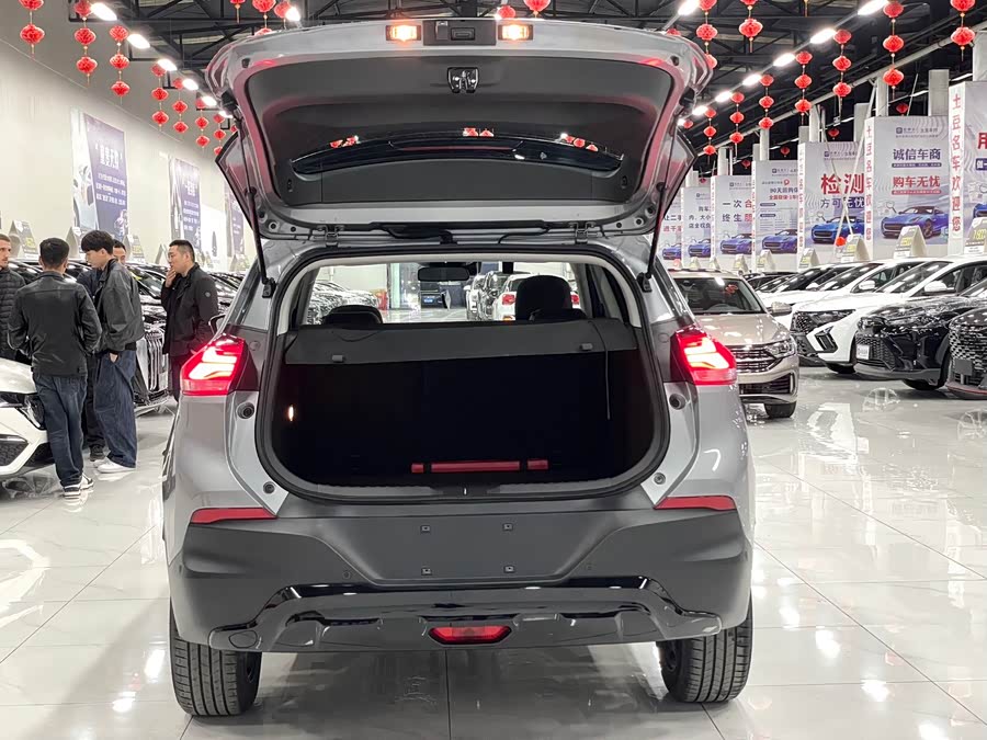 Chevrolet Tracker 2022 car image #18