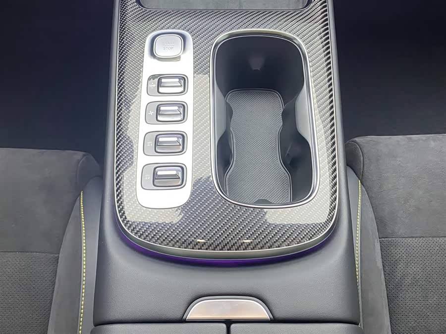 MI SU7 Ultra 2025 car image #18