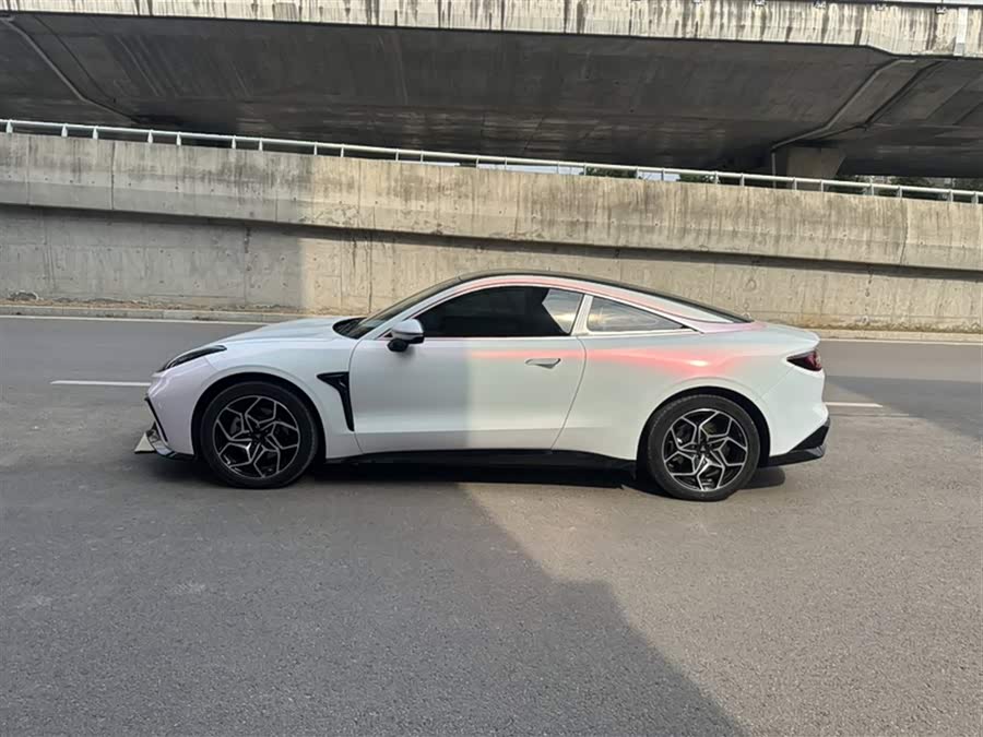 哪吒汽车 哪吒GT 2024 汽车图片 #18