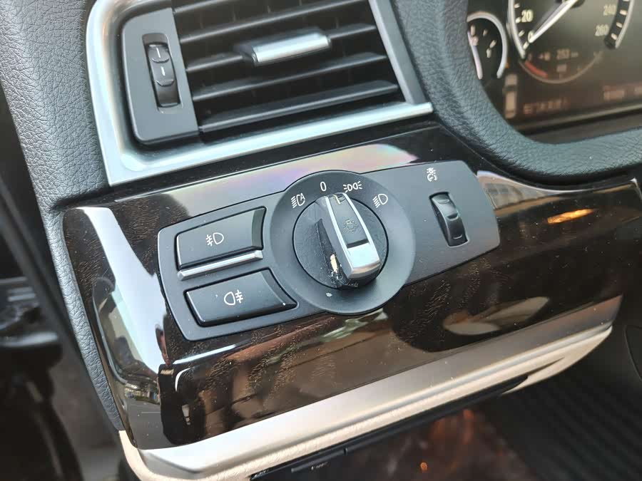 BMW 5 Series GT 2010 #18 BMW 5 Series GT 2010 immagine di auto #18