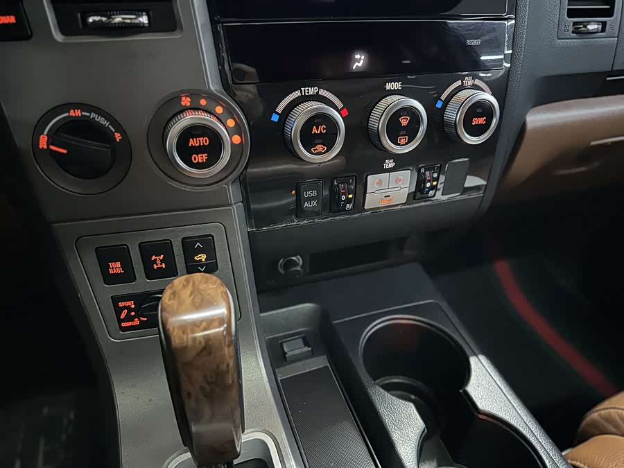 Toyota Sequoia 2012 #18 Toyota Sequoia 2012 imagen de coche #18