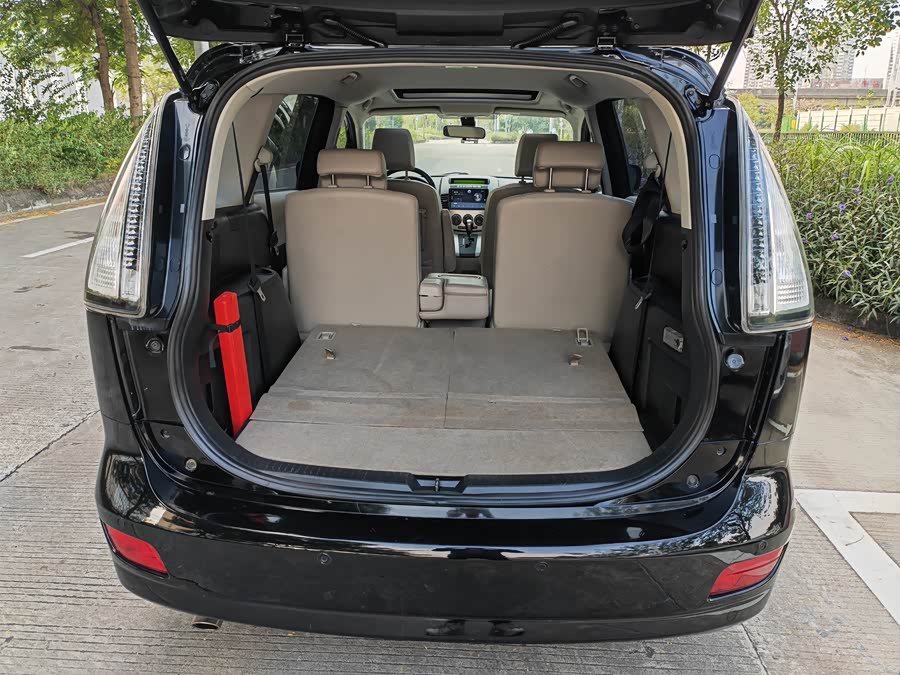 Mazda 5 2009 image de voiture #18