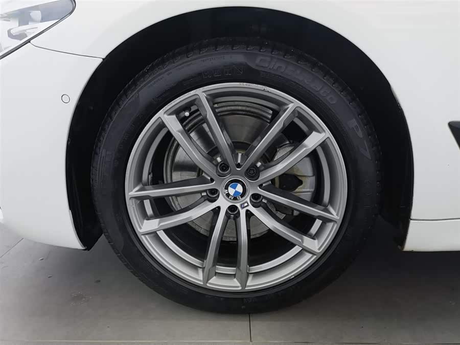 BMW 5 Series (Imported) 2018 car image #18