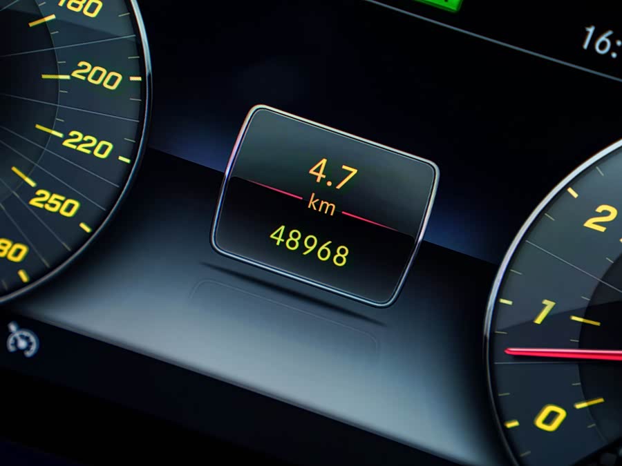 Mercedes-Benz E AMG 2020 immagine di auto #18