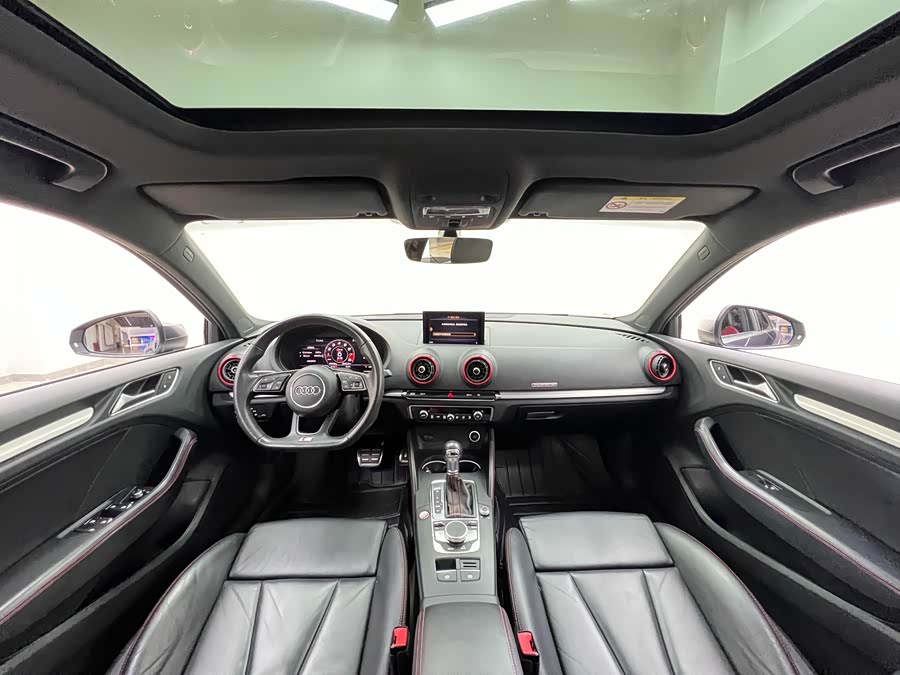 Audi S3 2019 imagen de coche #18