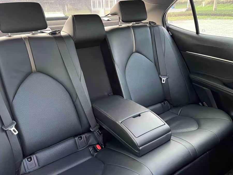 Toyota Camry 2018 car image #18