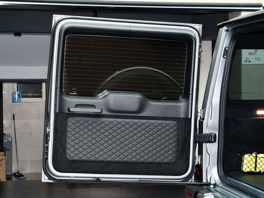 Mercedes-Benz 2024 car image #18