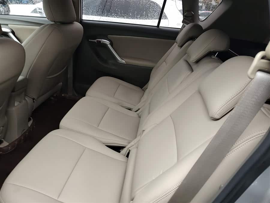 Toyota Reiz 2017 immagine di auto #18