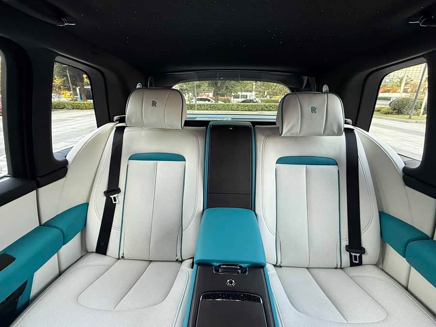 Rolls-Royce Cullinan 2023 car image #18